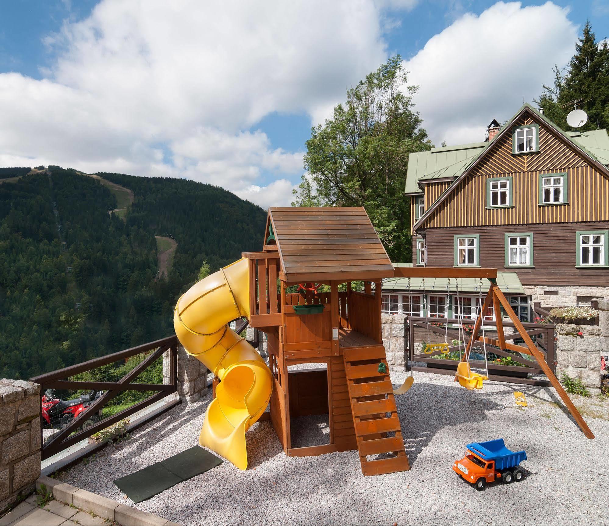 Hotel Pod Jasany Špindlerŭv Mlýn Exteriér fotografie